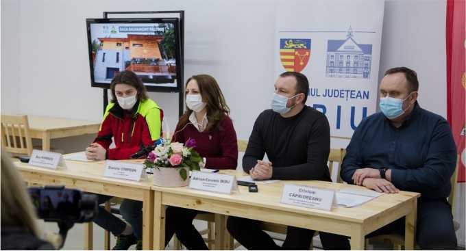 CJ Sibiu a finalizat construcția bazei SALVAMONT din stațiunea Păltiniș. Începând cu 1 februarie 2022, salvatorii montani de la SALVAMONT Sibiu își pot desfășura activitatea în zona stațiunii Păltiniș și în întreg arealul Munților Cindrel în condiții mult mai bune, datorită finalizării construirii bazei de salvare Salvamont Păltiniș și a dotării acesteia, cu echipamente medicale de prim ajutor.